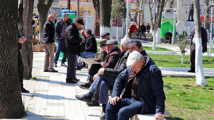  484 bin 808 kişiye seyahat izni