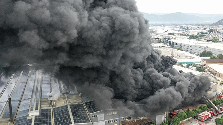  Bursa'da tekstil fabrikasında yangın!