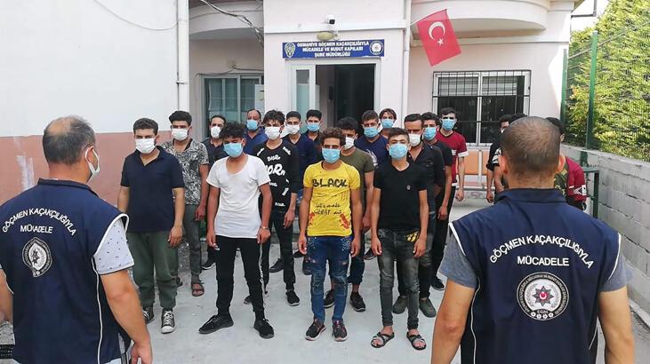 14 kişilik minibüsten 20'si kaçak, 28 Suriyeli çıktı