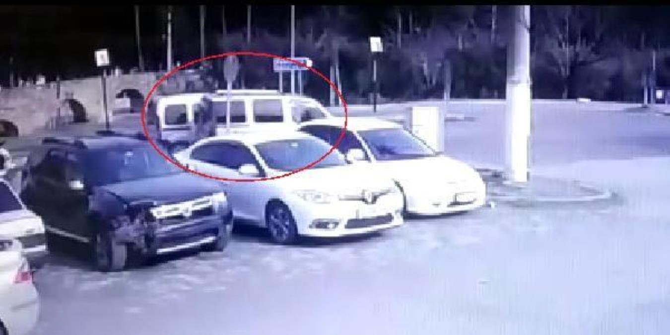 14 YIL ÖNCE KARDEŞİNİ ÖLDÜRENİ TRAFİKTE SIKIŞTIRIP, KURŞUN YAĞDIRDI