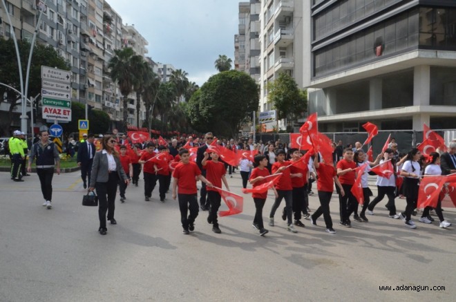 Adana'da 23 Nisan  Ulusal Egemenlik ve Çocuk Bayramı kutlandı
