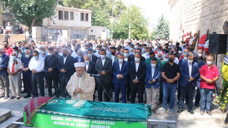 Bakan Özer, yardımcısı Ahmet Emre Bilgili'nin annesinin cenazesine katıldı