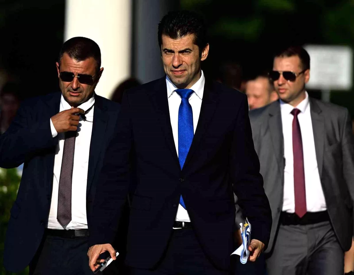 Bulgaristan'da Başbakan Kiril Petkov'un 6 aylık koalisyon hükümeti düştü
