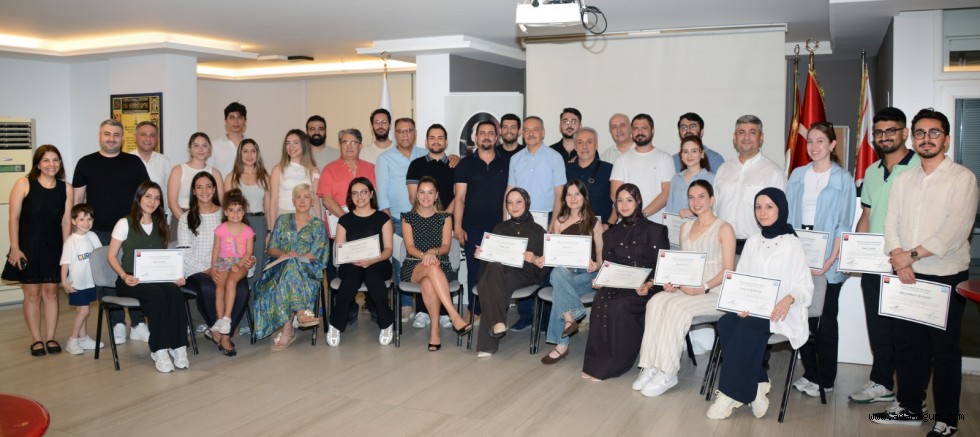 DENTAL MENTÖR PROGRAMI MEZUNLARINA SERTİFİKALARI VERİLDİ