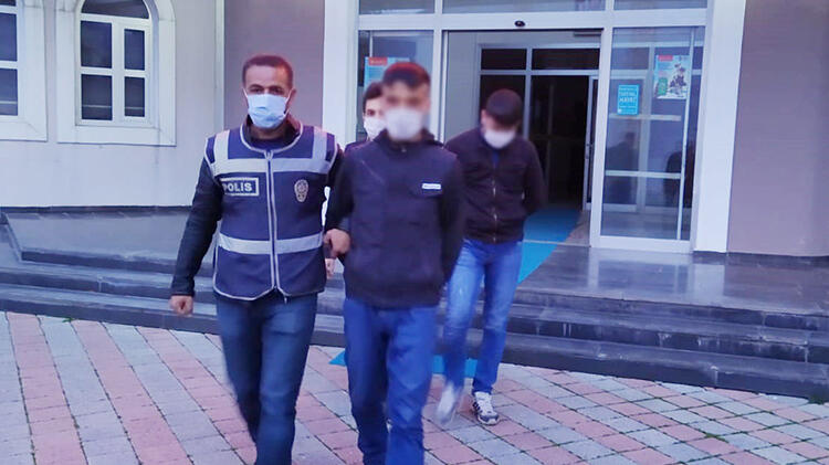 Evden 250 bin liralık altın çalan 2 hırsız tutuklandı