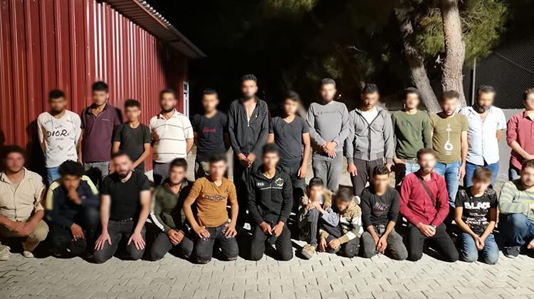 Hatay'da 37 kaçak göçmen yakalandı! 4 organizatör tutuklandı