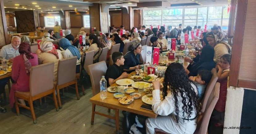 İyilik Derneği ve Yetim Vakfı Bayram Öncesi Çocukların Yüzünü Güldürdü