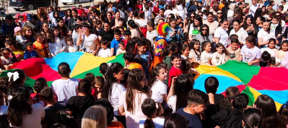 Karataş’ta Çocuklar Bayramın Tadını Atatürk Gençlik Merkezi’nde Çıkardı