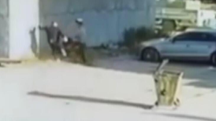 Kız kardeşinin videosunda gördüğü öğrenciyi tekme tokat dövdü