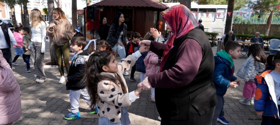 MİNİKLERDEN YAŞLILAR HAFTASI’NA ANLAMLI ZİYARET