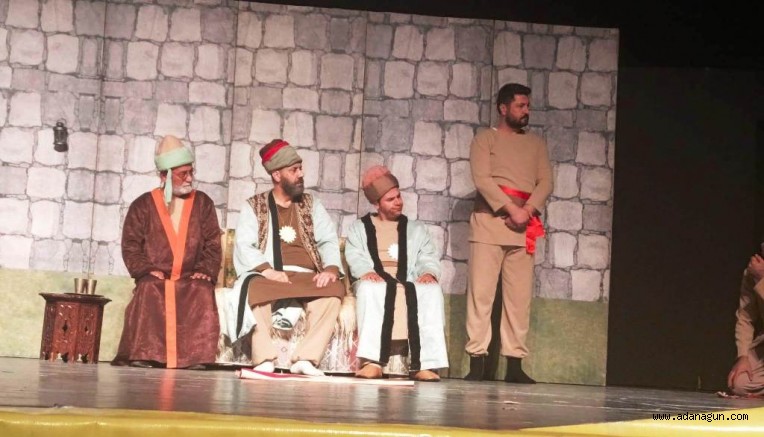  Pir Sultan Abdal oyunu Malatya'da sahnelendi