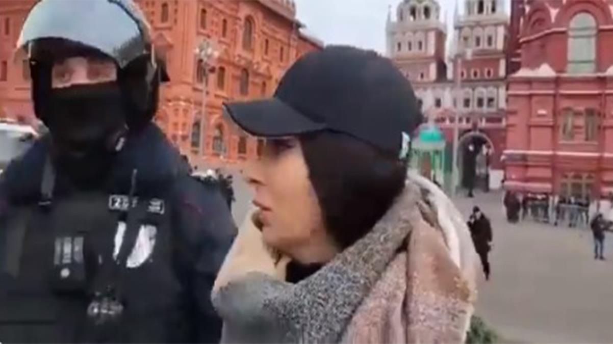 Rusya'da gazetecilere röportaj veren kişiler tutuklanmaya başladı