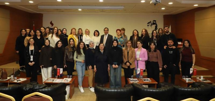 SANKO ÜNİVERSİTESİ’NDE ENDOKRİN VE METABOLİK HASTALIKLARDA BESLENME VE MEDİKAL TEDAVİDE GÜNCEL YAKLAŞIMLAR SEMPOZYUMU DÜZENLENDİ