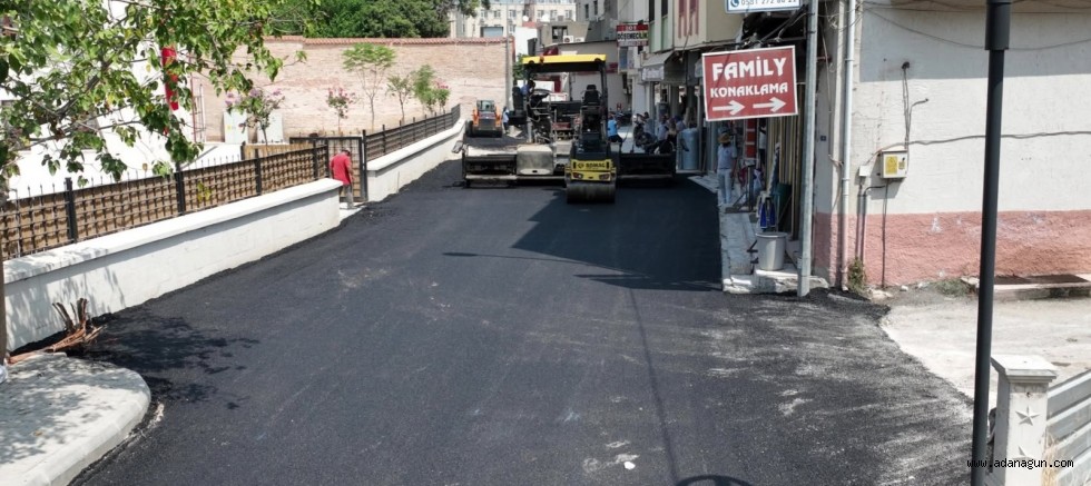 SEYHAN BELEDİYESİ'NDEN ULUCAMİ MAHALLESİ'NDE ASFALT MESAİSİ