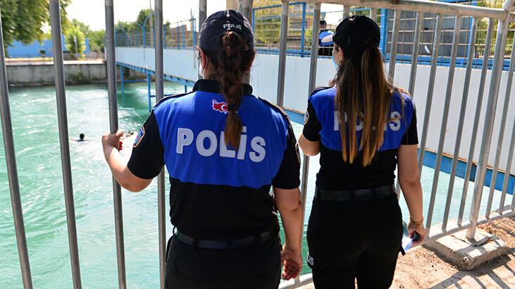 Son dakika: Yüzerken polisi görünce şoke oldu! Köprünün altına saklandılar