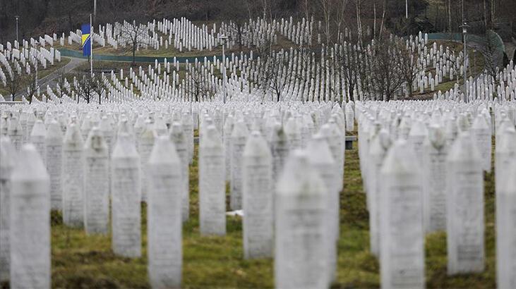 Srebrenitsa soykırımının inkarının yasaklanmasına tepki gösterdi