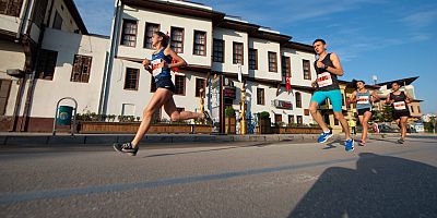 11. Kurtuluş Yarı Maratonu koşul