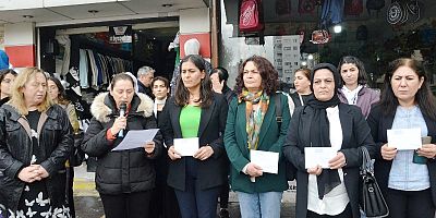 Adana'da kadınlar miting için çağrı yapıp, cezaevlerindeki kadınlara kart gönderdi