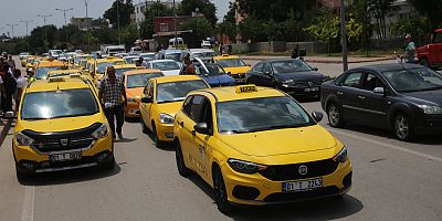 Adana'da  taksiciler akaryakıt zamları nedeniyle kontak kapattı