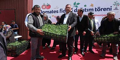 Aladağ’da 400 bin, Tufanbeyli ve Feke’de 100’er bin domates fidesi üreticiyle buluşturuldu