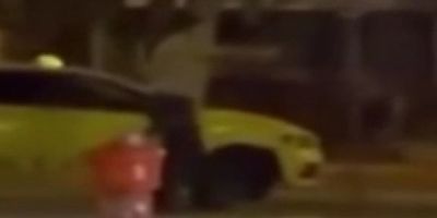 Bıçakla dehşet saçan genç kadın bekçiyi bıçakladı, ayağından vuruldu