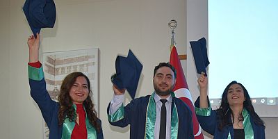 Ç.Ü TIP FAKÜLTESİ 44. DÖNEM MEZUNLARI İÇİN ONLİNE MEZUNİYET TÖRENİ DÜZENLENDİ