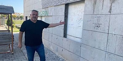 CEYHAN CEMEVİ’NE ÇİRKİN YAZILAMA