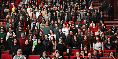 Depremlerde Hayatını Kaybedenler Çukurova Üniversitesinde Anıldı