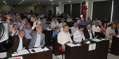  Gazetecilere saldırı mecliste kınandı