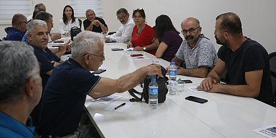HDP'li vekiller Adana'da Alevi kurumlarıyla bir araya geldi
