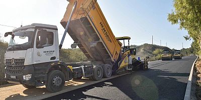 Karataş’a asfalt çalışması