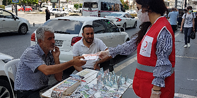 KIZILAY’DAN ESNAFA MASKE