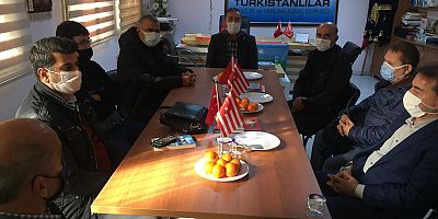 Mazlumder Adana Şube’si Türkiye ile Çin Halk Cumhuriyeti arasında imzalanan “Suçluların İadesi Anlaşması’nın Çin Ulusal Konseyi tarafından onaylanması nedeniyle Türkistanlılar derneğini ziyaret ederek fikir alış verişinde bulundu. <P>