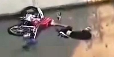 Motosiklet ile sulama kanalına düşen iki genç hayatını kaybetti