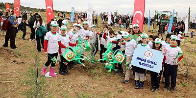 Öğrencilerden Yeşil Vatan'a can suyu