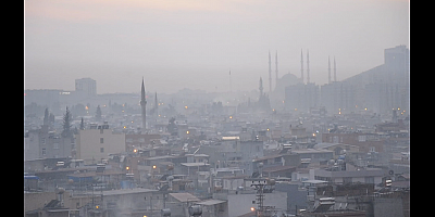 Orta Hasarlı Binalar Tehlike Yaratmaya Devam Ediyor