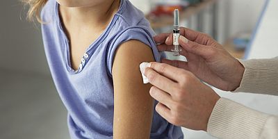 PANDEMİDE ÇOCUKLUK AŞILARI ERTELEMEYE GELMEZ!