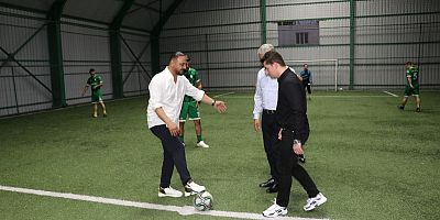 Pozantı Kongresi Futbol Turnuvası'nın açılış vuruşunu Hasan Şaş yaptı