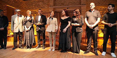 SEYHAN, NAZIM HİKMET’İ, ŞİİR DİNLETİSİ İLE ANDI