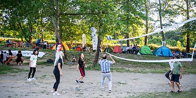 “Seyhanlı Gençler” kamp ateşi yaktı!