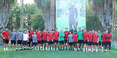 Teknik Direktör Souleymane Bamba için saygı duruşunda bulunuldu 