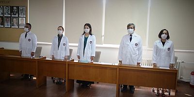 Tıp Öğrencileri Beyaz Önlüklerini Online Törenle Giydi