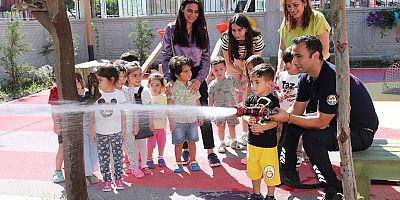Yüreğir  İlçesi'nde çocuklara itfaiye eğitimi verildi